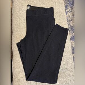 Old Navy Navy Blue and black houndstooth print pixie pants